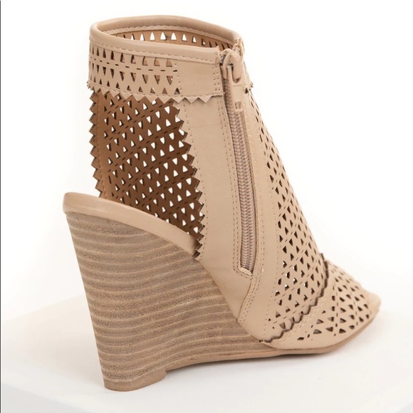 Tan open toe wedge heel - Picture 9 of 10